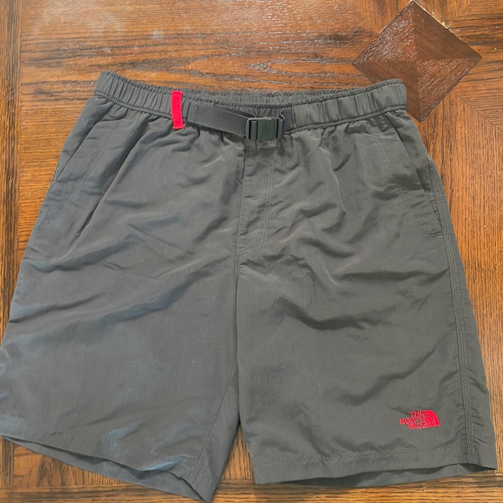 The North Face shorts Size Medium